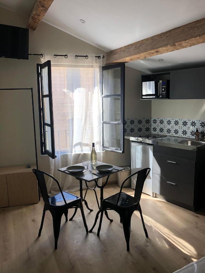 Appartement Arles: De La Place Arles
