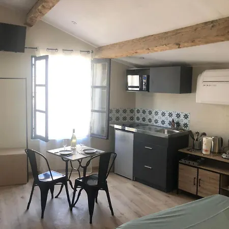 Arles: Studio De La Place Extérieur photo